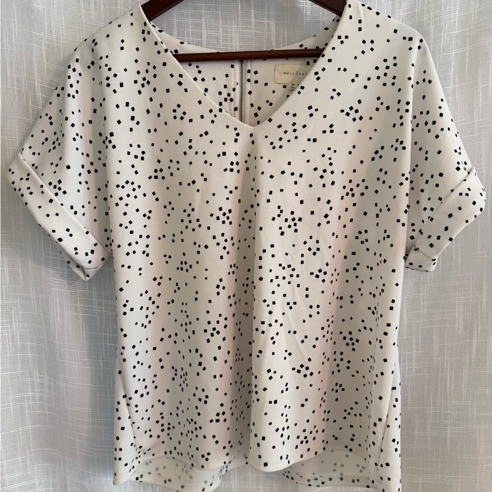 MELLODAY Ivory and Black Speckled Blouse